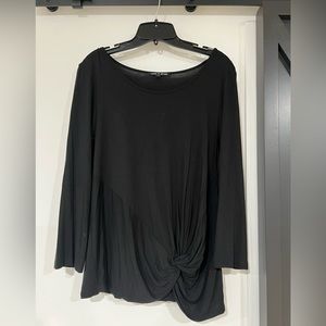 Cable & Gauge black top with front knot, size large.  Smoke free home